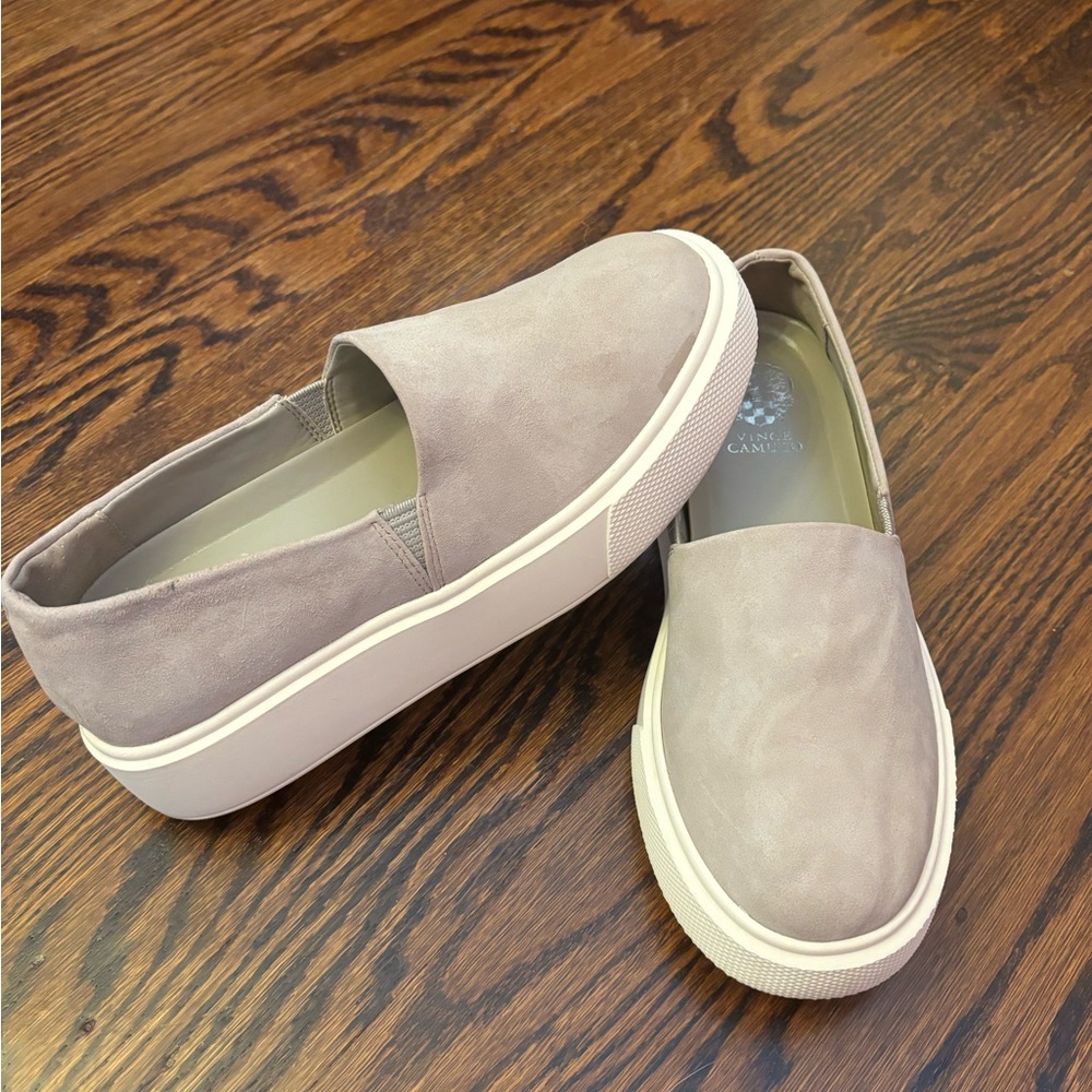Vince Camuto Tan Slip on Fashion Sneaker, Slight Platform, Size 6.5